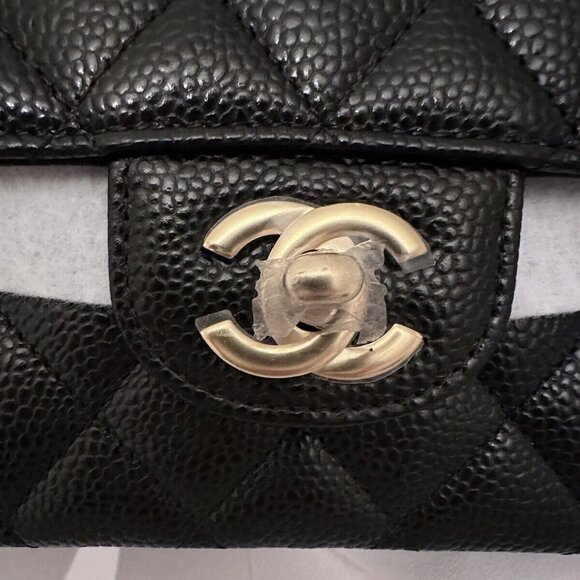 CHANEL Double Flap Classic Jumbo Caviar Gold hardware - Picture 3 of 16